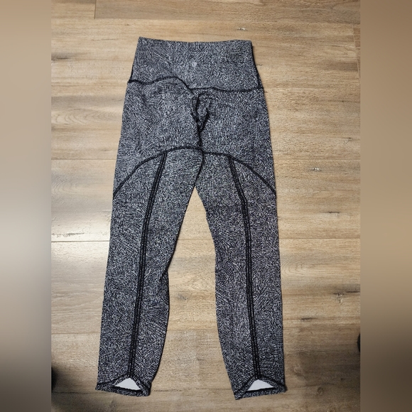 Lululemon Wonder Under black white mesh high rise Leggings 24" size 6 - Picture 6 of 11